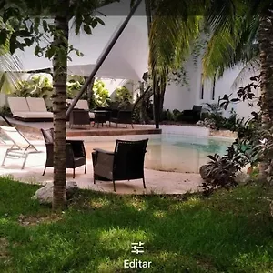 And Art Cancun
