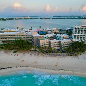 Flamingo Cancun