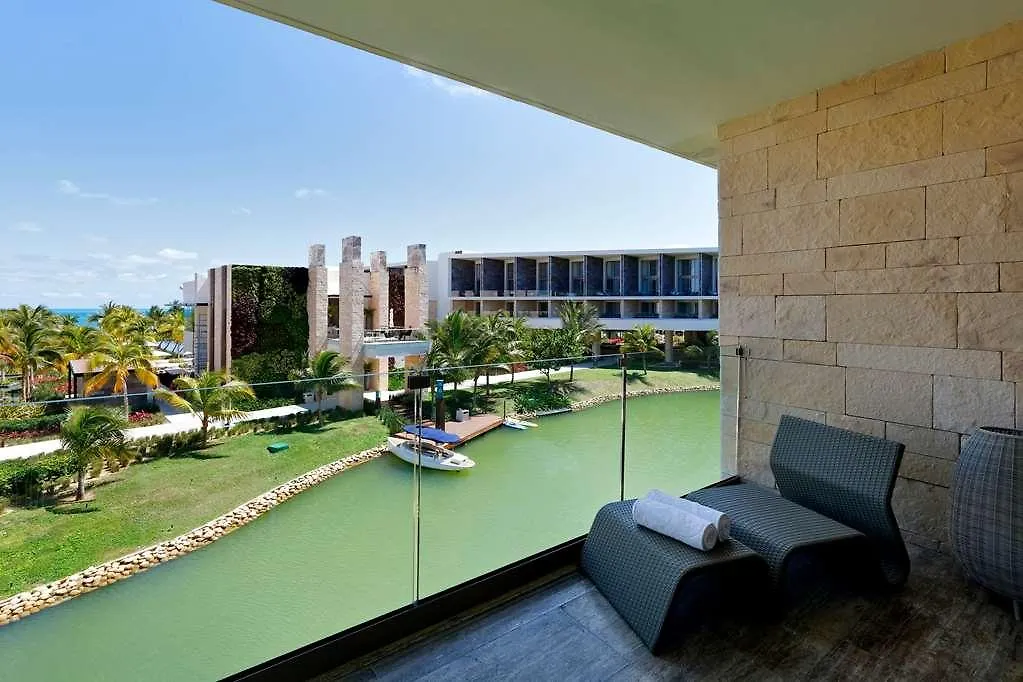 Grand Palladium Costa Mujeres Cancun Hotel